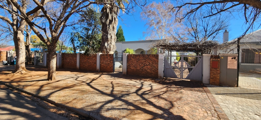 16 Bedroom Property for Sale in Die Bult North West